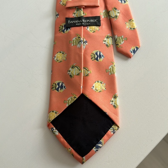 Whimsical Fish Tie Banana Republic Made in Italy - Picture 4 of 5